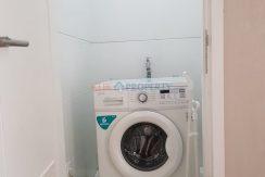 Paddington Heights Laundry room