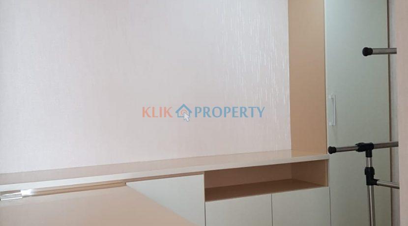 Paddington Heights study room